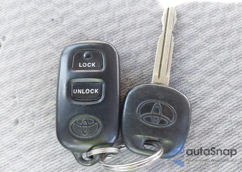 2005 Toyota Corolla Le из США, поврежденный, VIN 2T1BR32E95C449652